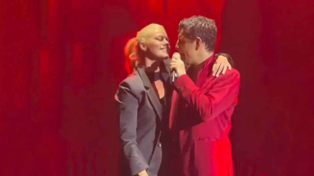 Σάκης Ρουβάς – Ζέτα Μακρυπούλια: Η συνύπαρξή τους στη σκηνή & το βίντεο που έγινε viral στα social media