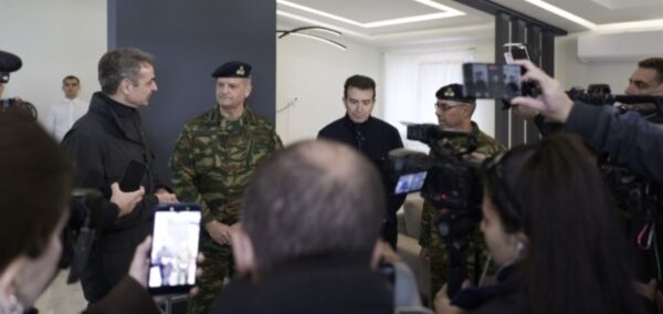 Στον Έβρο ο Μητσοτάκης: Θα προχωρήσουμε στην αποκατάσταση των ζημιών από τις πλημμύρες – Ανακοίνωσε έργα υποδομής ύψους 30 εκατ. ευρώ για τον ποταμό