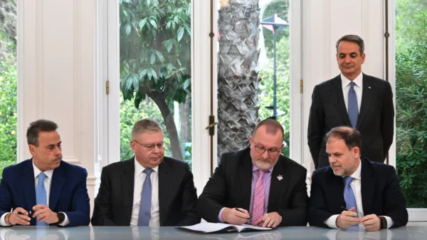 Μπήκαν οι υπογραφές της Ελλάδας με τη Chevron για την αξιοποίηση των υδρογονανθράκων – Μητσοτάκης: Η Ελλάδα κάνει άλμα στον τομέα της ενέργειας (βίντεο)