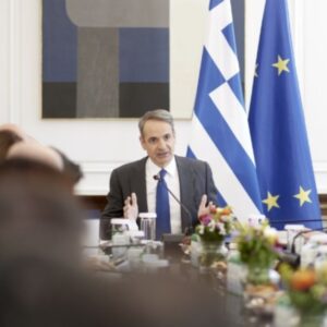 Επίθεση Μητσοτάκη σε Σαμαρά: Η Ελλάδα ασκεί τα κυριαρχικά της δικαιώματα στην πράξη, ας μην ταράζονται οι «επαγγελματίες ανησυχούντες»