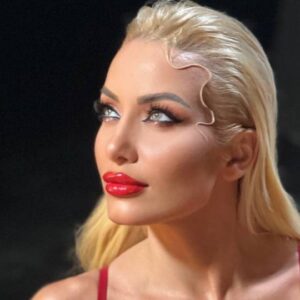 Νάιρα Αλεξοπούλου: Τραγουδάει για την δική της «Θεσσαλονίκη» σε ένα δυναμικό ζεϊμπέκικο (βίντεο)