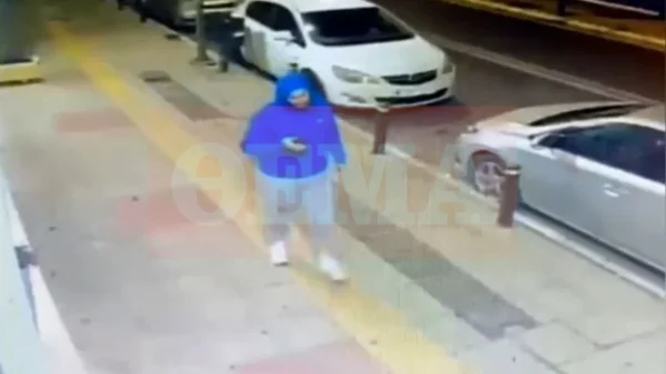 Νέα Πέραμος: Βίντεο λίγο πριν και μετά από την αρπαγή του 27χρονου που βρέθηκε νεκρός σε ρέμα – Που στρέφονται οι έρευνες της Αστυνομίας