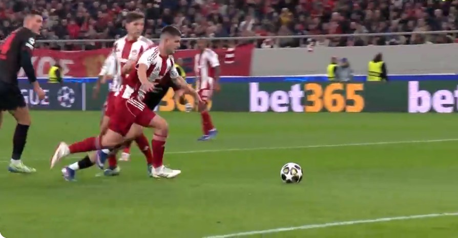 Ολυμπιακός – Λεβερκούζεν 0-2: Τρίλεπτο μπλακ άουτ με θύτη τον Σικ και … πρόκριση μόνο με θαύμα