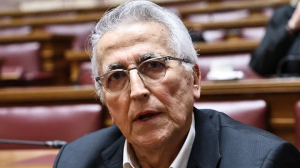 Δημοσιογράφος και έξι εταιρείες κατηγορούνται μαζί με τον Παναγόπουλο της ΓΣΕΕ για  υπεξαίρεση κονδυλίων ύψους 73 εκατ ευρώ – Έχει διαταχτεί η δέσμευση λογαριασμών για όλους