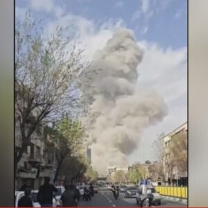 Το Ισραήλ εξαπέλυσε επίθεση στο Ιράν – Αναφέρθηκαν εκρήξεις στην Τεχαράνη –  Για κοινή επιχείρηση με ΗΠΑ γράφουν τα αμερικανικά ΜΜΕ