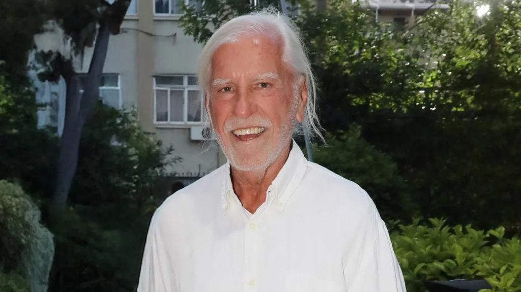 Πέθανε ο θρύλος της νυχτερινής διασκέδασης Λάκης Ραπτάκης – Ο άνθρωπος που άλλαξε το nightlife σε Αθήνα και Θεσσαλονίκη