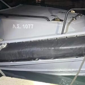 Χίος: «Το δουλεμπορικό έπεσε πάνω μας, ανετράπη και βυθίστηκε», η ανακοίνωση του Λιμενικού για την τραγωδία με τους 15 νεκρούς μετανάστες