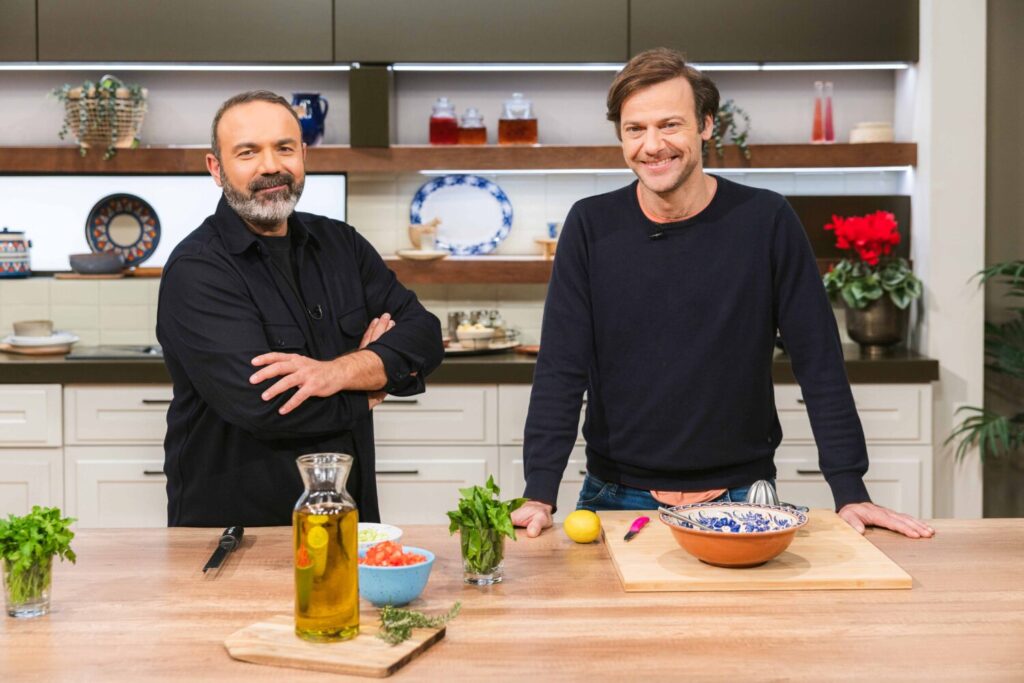 ΕΡΤ1: «ΠΟΠ Μαγειρική» με τον Ανδρέα Λαγό – Καλεσμένοι οι: Έλενα Παπαβασιλείου, Ορέστης Τζιόβας, Νεκταρία Γιαννουδάκη, Νίκος Φάκαρος, Γιάννης Χριστοδουλόπουλος –  Aπό 9 έως 13.02.2026