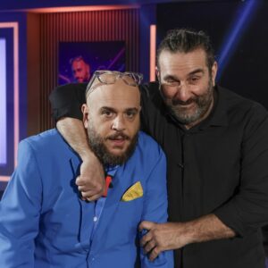«Στην αγκαλιά του Φάνη»: Θανάσης Πάτρας και Ηλίας Βαλάσης έρχονται και φέρνουν τα πάνω-κάτω (Tρέϊλερ)