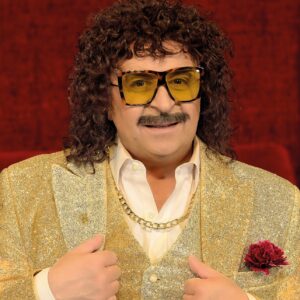 «MarkosbyNight»: Σταθερά στην κορυφή της τηλεθέασης με την παράσταση «Πράκτωρ 00Λεφτά»