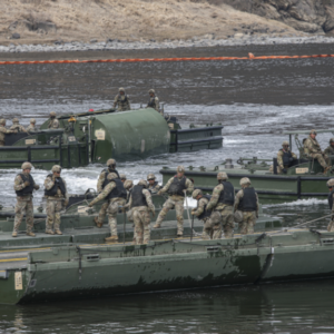 Wall Street Journal: 3.000 Aμερικανοί πεζοναύτες αναπτύσσονται στον Κόλπο και ετοιμάζονται για χερσαία επιχείρηση στο Ιράν