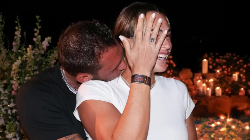 Αρίνα Σαμπαλένκα: Όλες οι λεπτομέρειες του διαμαντένιου δαχτυλιδιού των $750.000 που της έδωσε ο Γιώργος Φραγκούλης