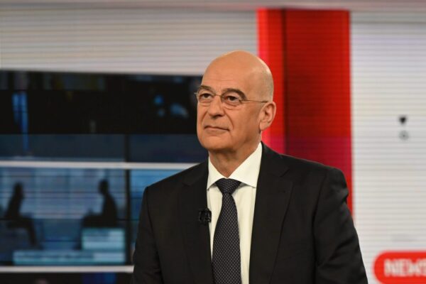 Ο Δένδιας διαψεύδει τον Κουτσούμπα για τα drones στη Σούδα: Δεν έχουμε καμία τέτοια πληροφόρηση, έχουμε λάβει τα μέτρα μας (βίντεο)