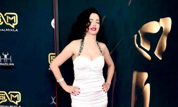 «Δέσποινα Μοίρου: Η διεθνής Ελληνίδα ηθοποιός που ξεχώρισε στα red carpets των Oscars 2026»