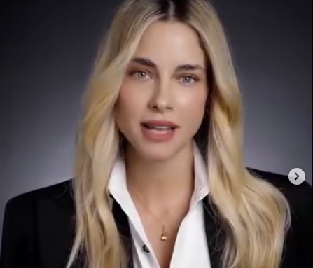 Η Δούκισσα Νομικού απάντησε στις πιο συχνές αναζητήσεις στο ίντερνετ για εκείνη: «Συγγνώμη νούμερο ένα είναι η ηλικία μου;» (βίντεο)