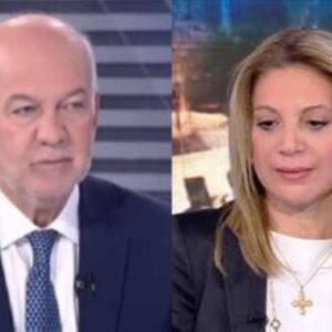 Άγρια κόντρα Φλωρίδη – Καρυστιανού για τη δίκη των Τεμπών: Στις δίκες δεν προβλέπονται ειδικές θέσεις για υποψήφιους αρχηγούς κομμάτων – «Κατάντια», απαντά εκείνη (βίντεο)