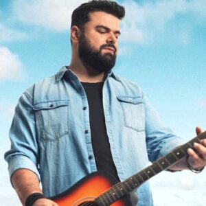 Ηλίας Καμπακάκης: Για μια special live εμφάνιση το Σάββατο που θα γίνει το «Simion» του απόλυτου party στον Πειραιά