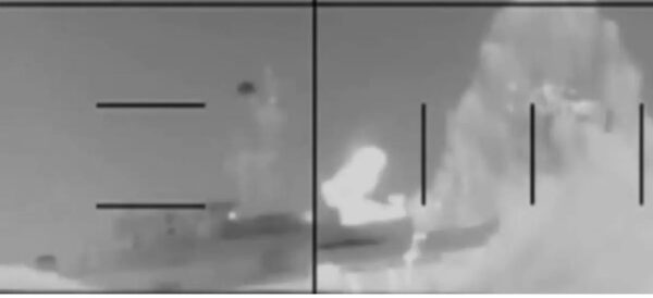 Βίντεο- ντοκουμέντο: Η στιγμή που το αμερικανικό υποβρύχιο στοχεύει και βυθίζει με τορπίλη την ιρανική φρεγάτα στα ανοικτά των ακτών της Σρι Λάνκα