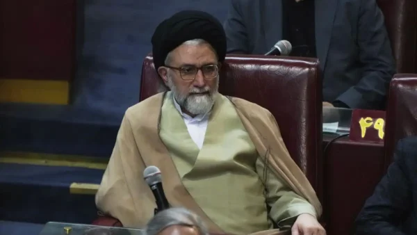 Σκληροπυρηνικός και δεξί χέρι του Αλί Χαμεϊνί, ο υπουργός Πληροφοριών του Ιράν, Εσμαΐλ Χατίμπ που έγινε στόχος του Ισραήλ