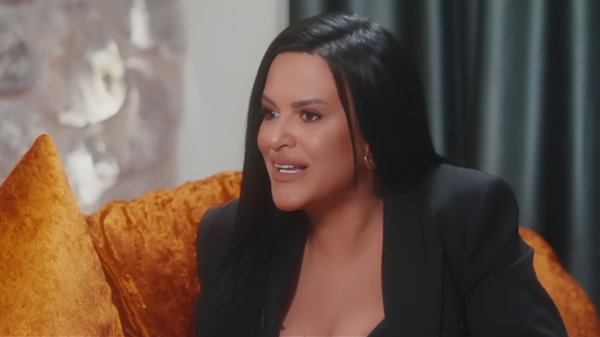 Δήμητρα Κατσαφάδου: “Με έλεγαν φυτό και ήμουν πάντα στην απέξω” – Το bullying, η κατάθλιψη και οι δυσκολίες