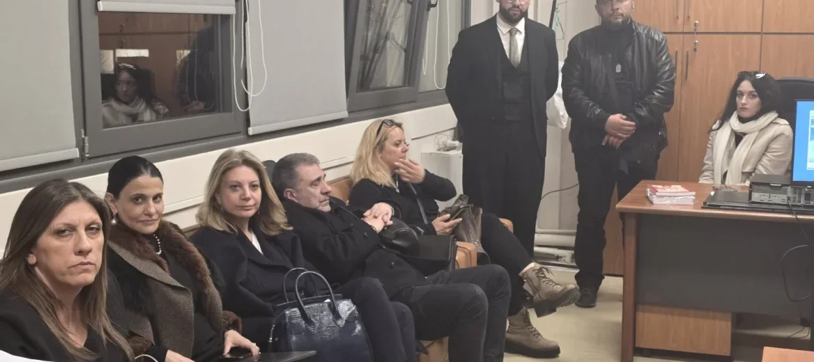 Ένωση Δικαστών και Εισαγγελέων κατά Κωνσταντοπούλου και Καρυστιανού: «Σκηνές Άγριας Δύσης, τραμπουκισμοί, φασιστική νοοτροπία, θέλουν να μην γίνει η δίκη για τα Τέμπη»