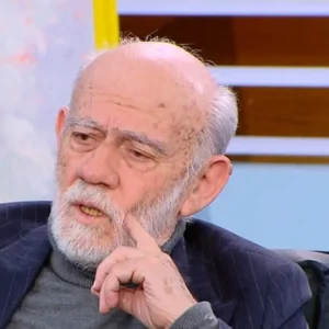 Λιάνης: «Ήμουν άπιστος και πανάθλιος πατέρας» – Τι είπε για την κατά 20 χρόνια νεότερη σύντροφό του (βίντεο)