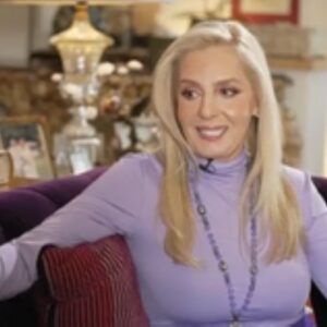 Έλενα Μακρή για Αντώνη Λυμπέρη: «Οι φίλες μου είπαν “τον έχουμε δοκιμάσει, είναι καταπληκτικός”» (βίντεο)