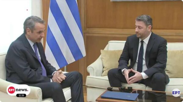 Ενημέρωση του προέδρου του ΠΑΣΟΚ από τον Πρωθυπουργό για τις εξελίξεις στη Μ. Ανατολή – Ο διάλογος πριν από τη συνάντηση (βίντεο)