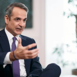 Μητσοτάκης: Απορρίπτω κατηγορηματικά οποιαδήποτε συζήτηση για πρόωρες εκλογές λόγω δημοσκοπικής ανάκαμψης