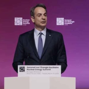 Μητσοτάκης από Παρίσι: Ώρα να εξερευνήσουμε τις δυνατότητες της πυρηνικής ενέργειας (βίντεο)