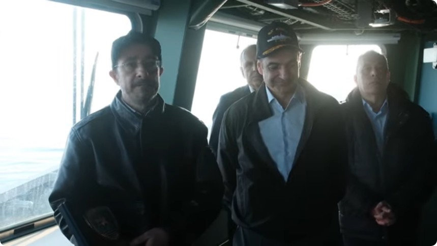 Κυρ. Μητσοτάκης και Ν. Χριστοδουλίδης επιθεώρησαν τη φρεγάτα «Κίμων» (βίντεο)