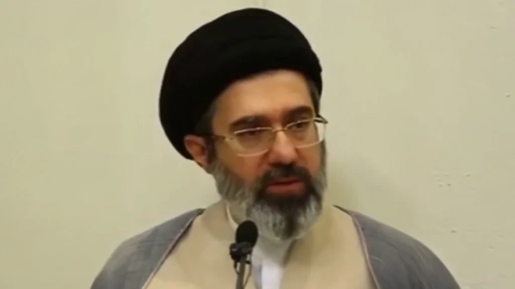 Το Ιράν έδωσε στη δημοσιότητα βίντεο με τον Χαμενεΐ