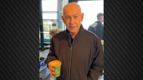 «Πεθαίνω για καφέ», λέει ο Νετανιάχου τρολάροντας τις φήμες που τον ήθελαν νεκρό – Βίντεο