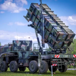 Στην Κάρπαθο μεταφέρεται συστοιχία Patriot – Ενισχύεται και η Σούδα -Πλέουν προς την Κύπρο οι δύο ελληνικές φρεγάτες – Βίντεο από τον απόπλου του «Κίμωνα»