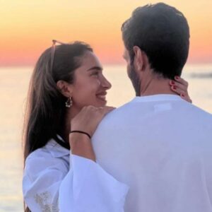 Η Άννα Πρέλεβιτς είναι έγκυος στο πρώτο της παιδί με τον Νικήτα Νομικό – Οι τρυφερές πόζες στο Instagram