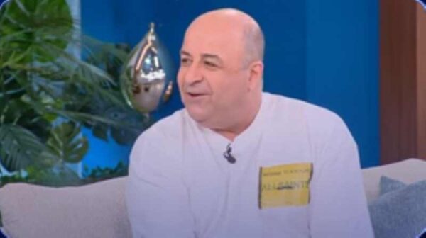 Σεφερλής: «Μου είπε “έσωσες το παιδί μου από την ανορεξία”, είναι γιος γνωστού τραγουδιστή» (βίντεο)