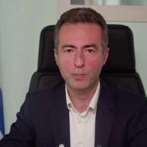 Πρόεδρος Ένωσης Δικαστών και Εισαγγελέων: «Ορισμένοι καλυπτόμενοι πίσω από τη βουλευτική ασυλία εργαλειοποιούν τη δίκη και πουλάνε σόου στις τηλεοπτικές κάμερες στα μέσα κοινωνικής δικτύωσης» – Βίντεο