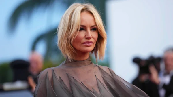 Αντριάνα Σκλεναρίκοβα: Καταγγέλει τον πρώην σύζυγό της, Αράμ Οχανιάν για λεκτική , σωματική κακοποίηση και εκβιασμό