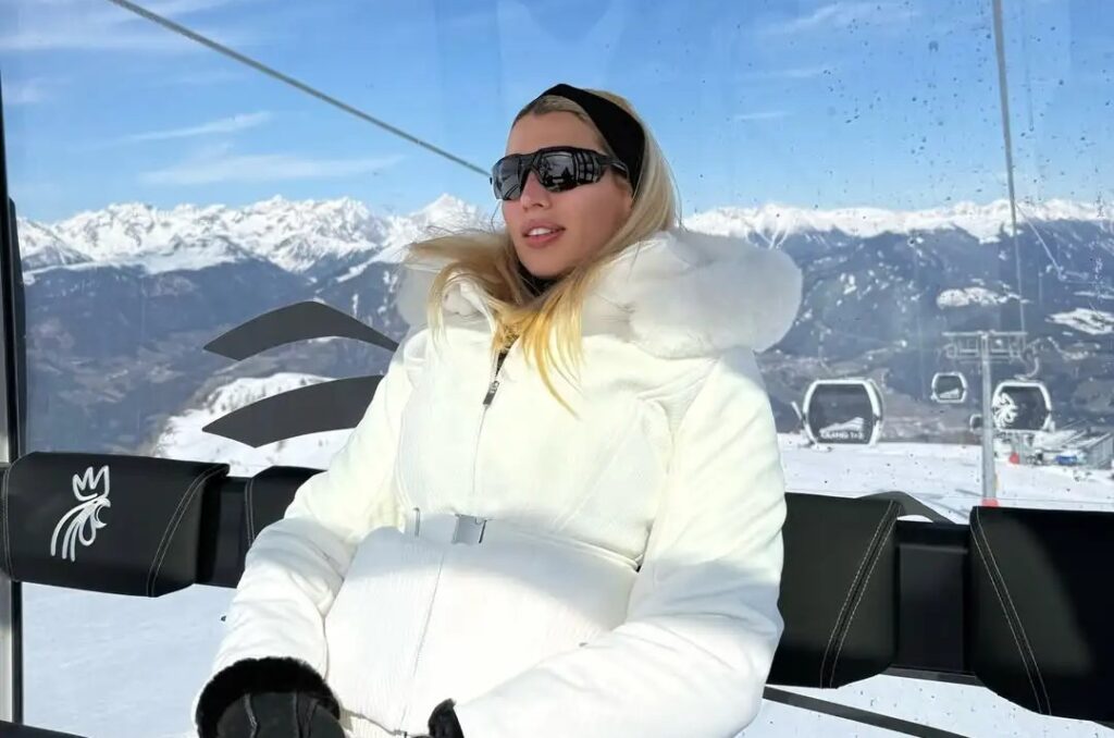 Κωνσταντίνα Σπυροπούλου: Η απόδραση στα χιόνια, το κάλεσμα γενεθλίων και οι στιγμές στο σαλέ – Φωτογραφίες &βίντεο