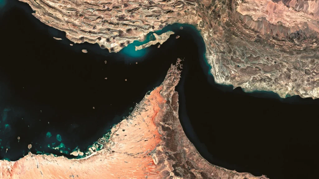 Φρουροί της Επανάστασης: Τα Στενά του Ορμούζ παραμένουν κλειστά για όλους τους συμμάχους ΗΠΑ – Ισραήλ – «Παράνομος ο πόλεμος» , είπε ο Αραγτσί στον ΟΗΕ