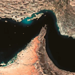 Φρουροί της Επανάστασης: Τα Στενά του Ορμούζ παραμένουν κλειστά για όλους τους συμμάχους ΗΠΑ – Ισραήλ – «Παράνομος ο πόλεμος» , είπε ο Αραγτσί στον ΟΗΕ