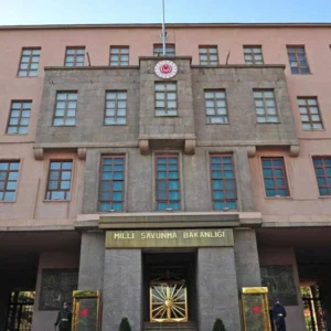 Εξουδετερώθηκε  πύραυλος από το Ιράν που κατευθύνονταν στον τουρκικό εναέριο χώρο – «Έχουμε δικαίωμα απάντησης», διαμηνύει η Άγκυρα