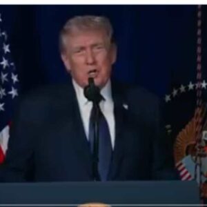 Τραμπ: «Οι επιθέσεις στο Ιράν θα θα συνεχιστούν έως ότου επιτευχθούν όλοι οι στόχοι, θα εκδικηθούμε για τους θανάτους των Αμερικανών στρατιωτών