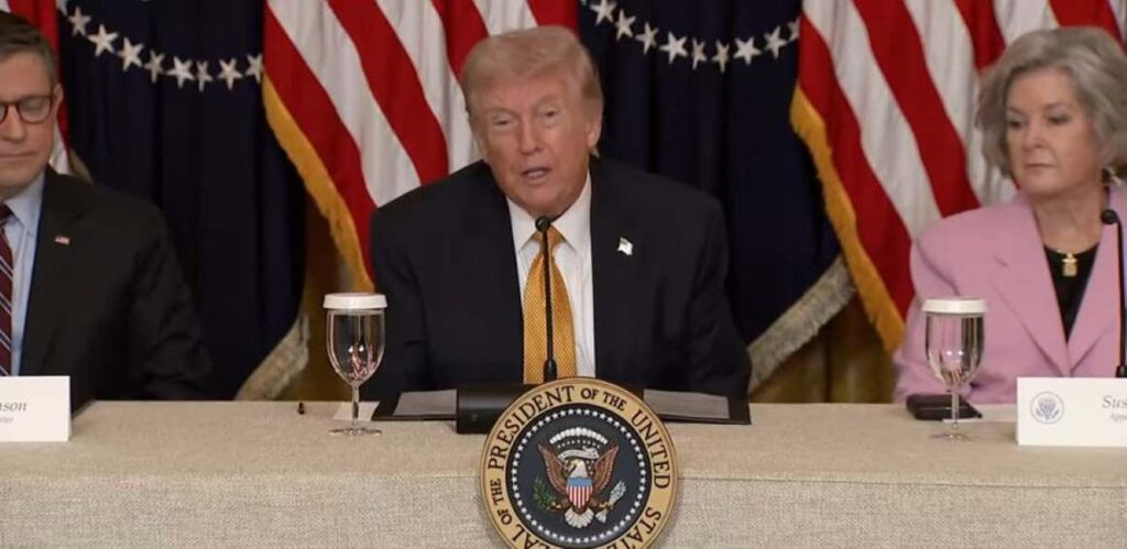 Ντόναλντ Τραμπ: Η επίθεση  στο Ιράν απέτρεψε τον Γ΄ Παγκόσμιο Πόλεμο