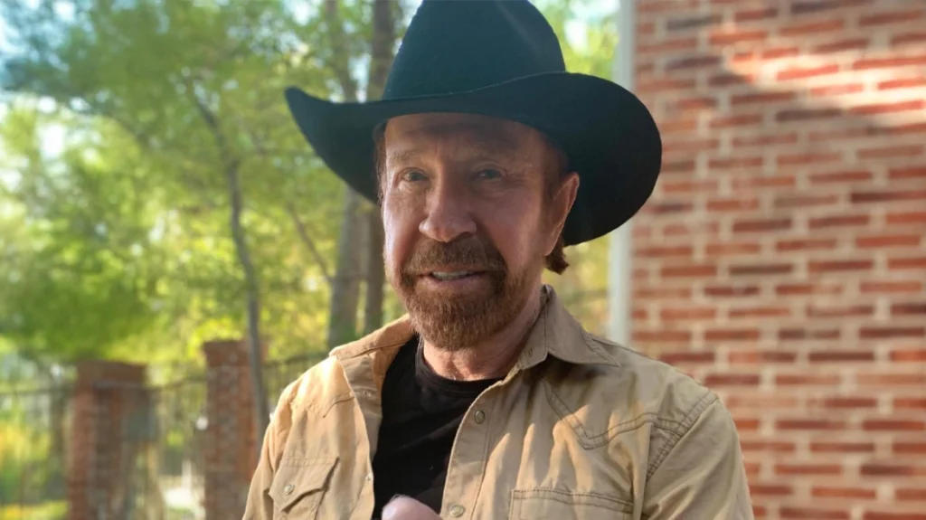 Πέθανε σε ηλικία 86 ετών ο θρυλικός ηθοποιός και αθλητής πολεμικών τεχνών Τσακ Νόρις