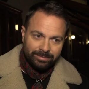 Ηλίας Βρεττός: Θύμα ξυλοδαρμού σε νυχτερινό κέντρο που τραγουδούσε  στην Κύπρο (βίντεο)