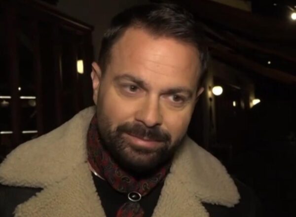 Ηλίας Βρεττός: Θύμα ξυλοδαρμού σε νυχτερινό κέντρο που τραγουδούσε  στην Κύπρο (βίντεο)