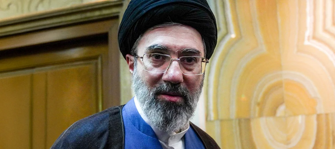 Εμφανίστηκε με νέα γραπτή δήλωση ο Μοτζτάμπα Χαμενεΐ: «Οι δολοφόνοι του Αλί Λαριτζανί θα πληρώσουν πολύ σύντομα»