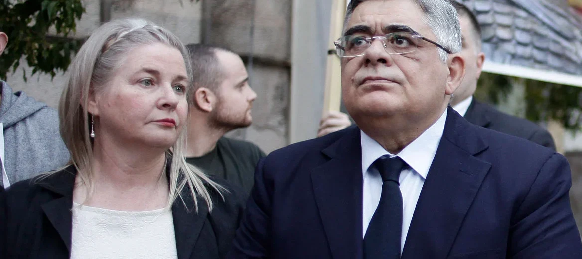 Δίκη  για Χρυσή Αυγή: Στη φυλακή η σύζυγος Μιχαλολιάκου, Ελένη Ζαρούλια – Καταδικάστηκε από το Εφετείο σε 5 χρόνια χωρίς ελαφρυντικά και αναστολή