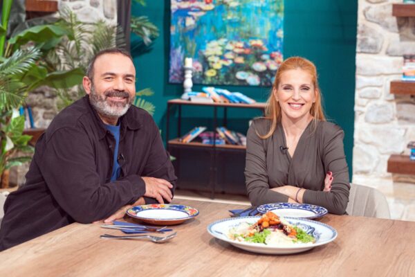 ΕΡΤ1: «ΠΟΠ Μαγειρική» με τον Ανδρέα Λαγό – Καλεσμένοι οι Μάνος Ιωάννου, Θανάσης Κουρλαμπάς, Δήμητρα Σιγάλα, Κρυσταλλία Κεφαλούδη, Σταύρος Νικολαΐδης – Aπό 09 έως 13.03.2026